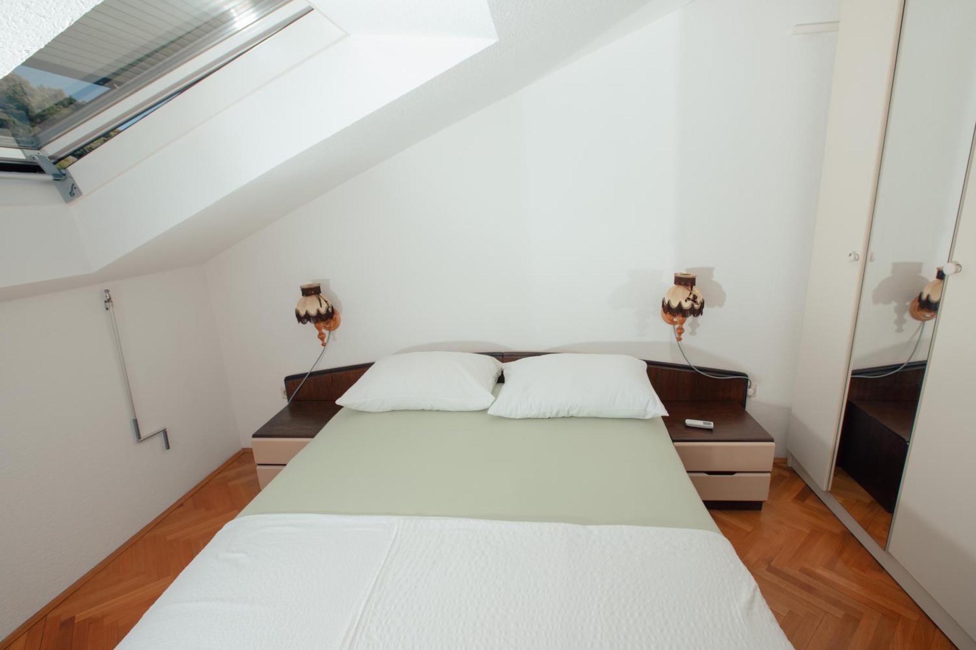 Apartmani Miljak Омиш Экстерьер фото