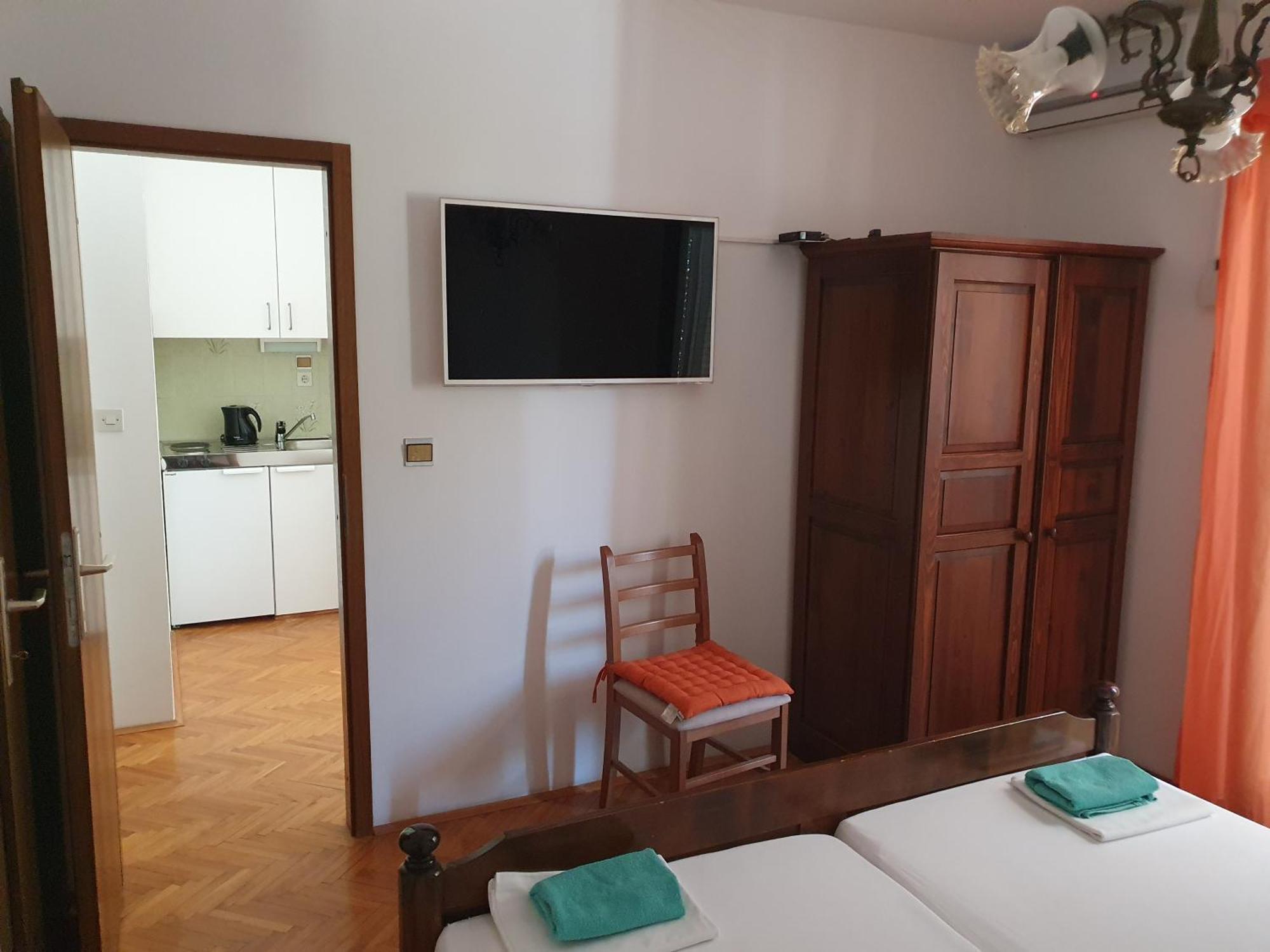 Apartmani Miljak Омиш Номер фото