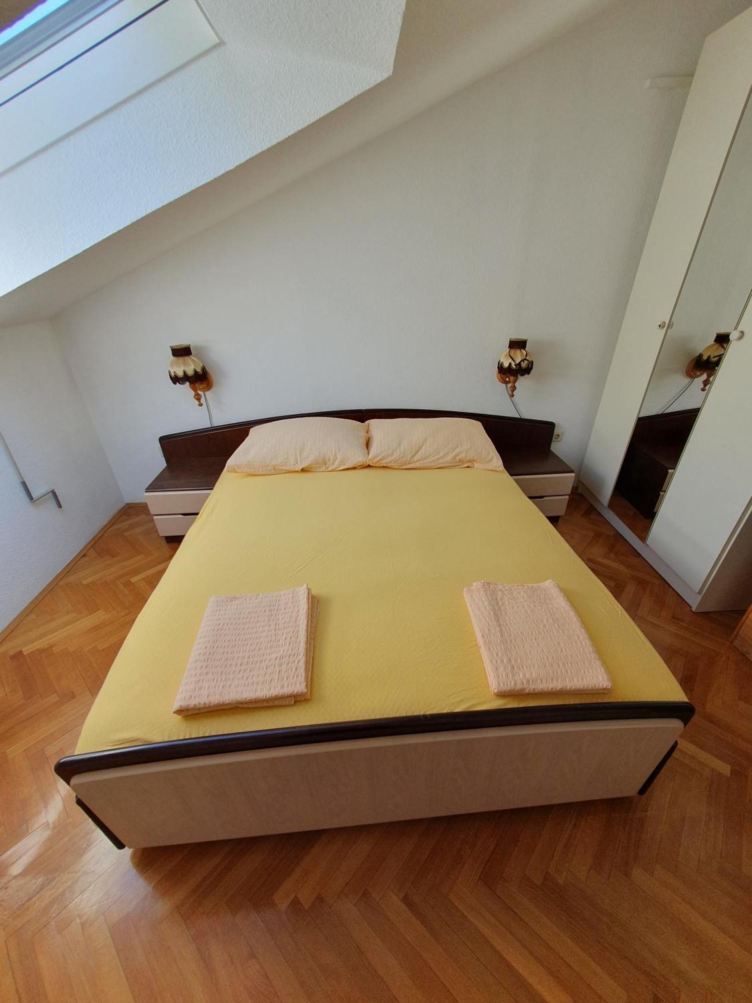 Apartmani Miljak Омиш Номер фото